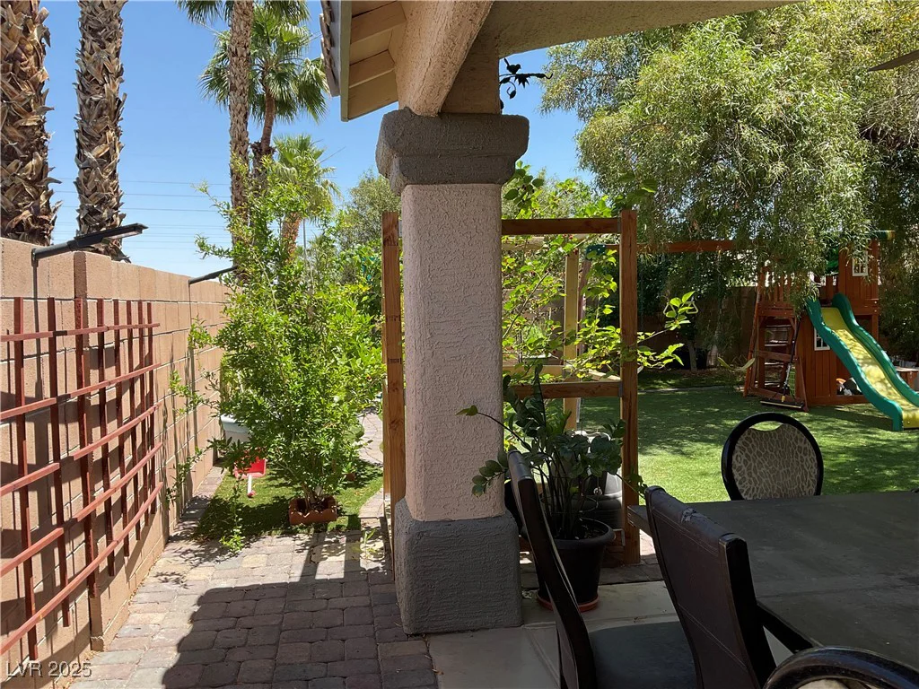 1800 Quail Point, Las Vegas, NV 89117