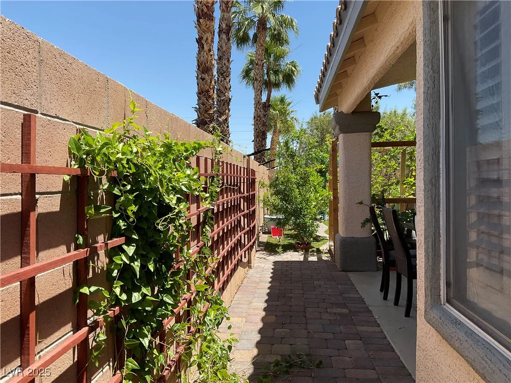 1800 Quail Point, Las Vegas, NV 89117