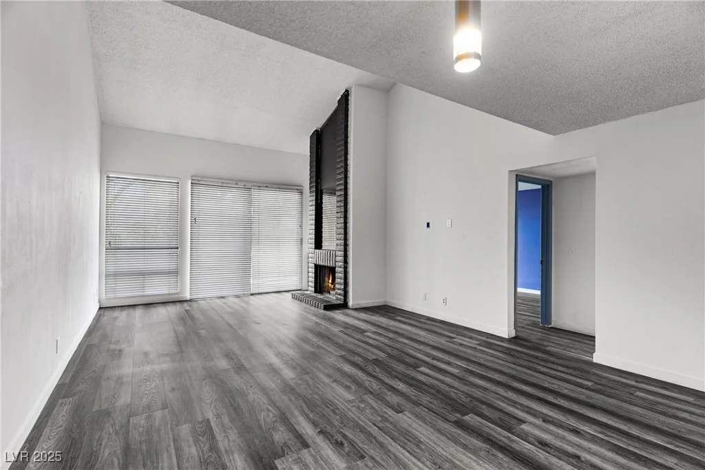 4533 Madreperla, Las Vegas, NV 89121