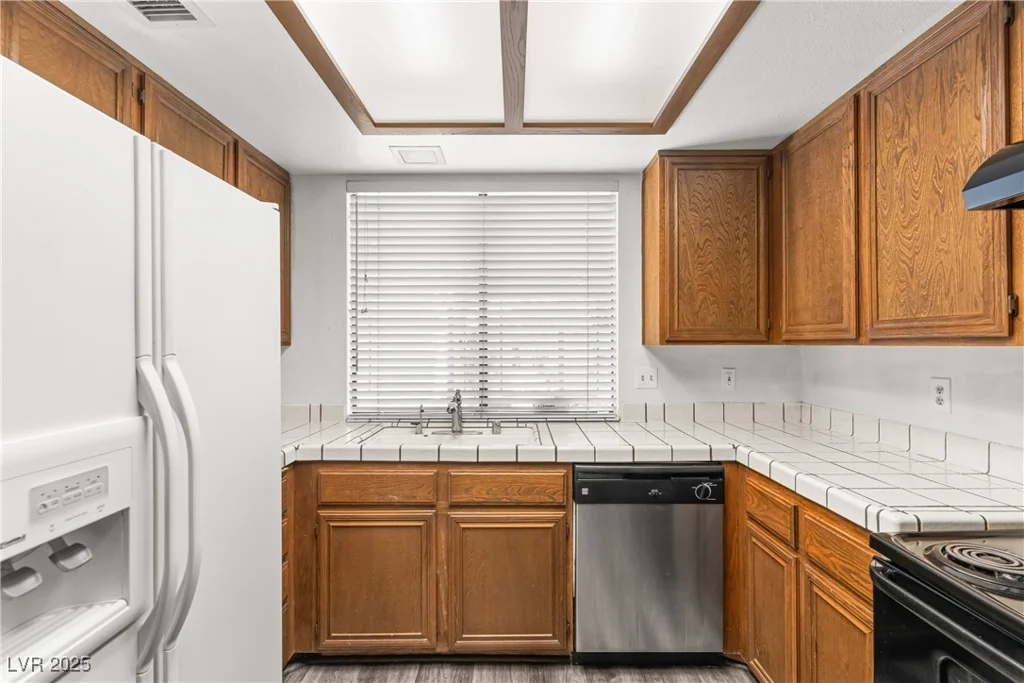 4533 Madreperla, Las Vegas, NV 89121