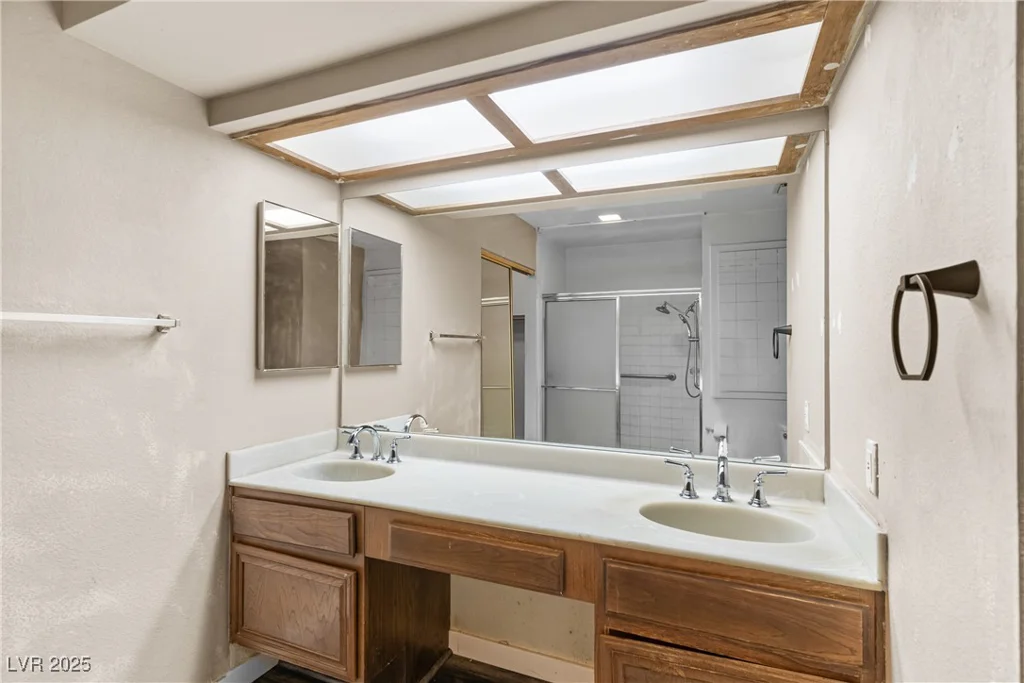 4533 Madreperla, Las Vegas, NV 89121