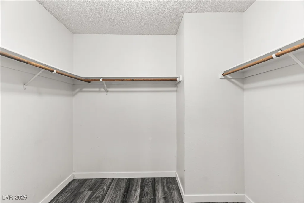 4533 Madreperla, Las Vegas, NV 89121