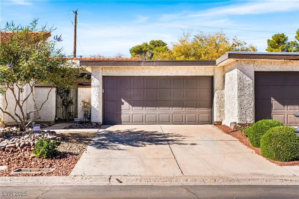 4533 Madreperla, Las Vegas, NV 89121