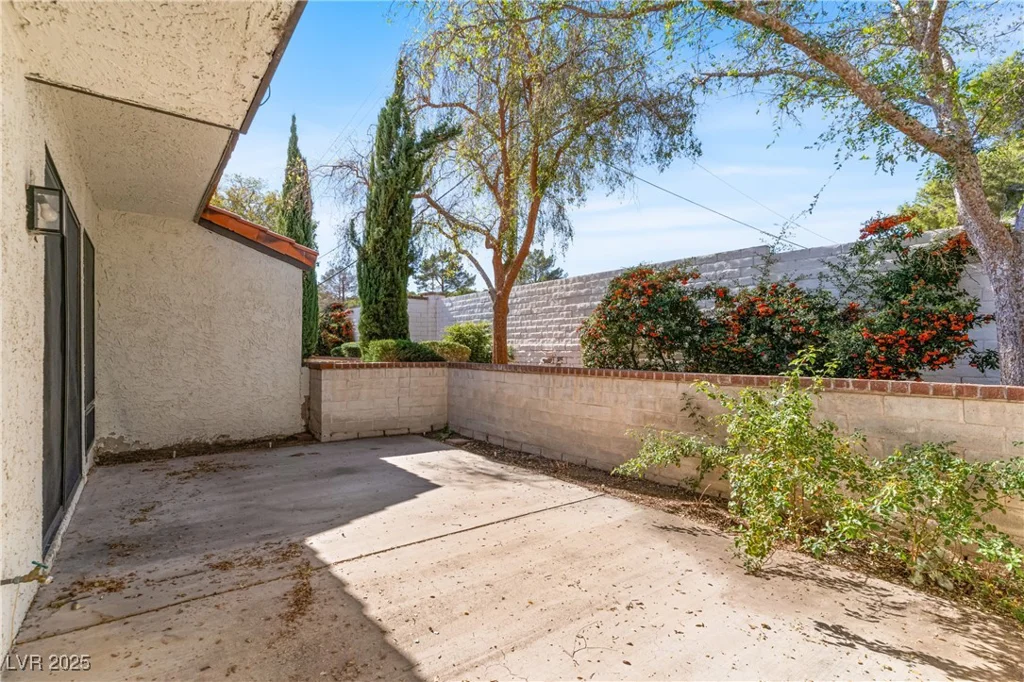 4533 Madreperla, Las Vegas, NV 89121