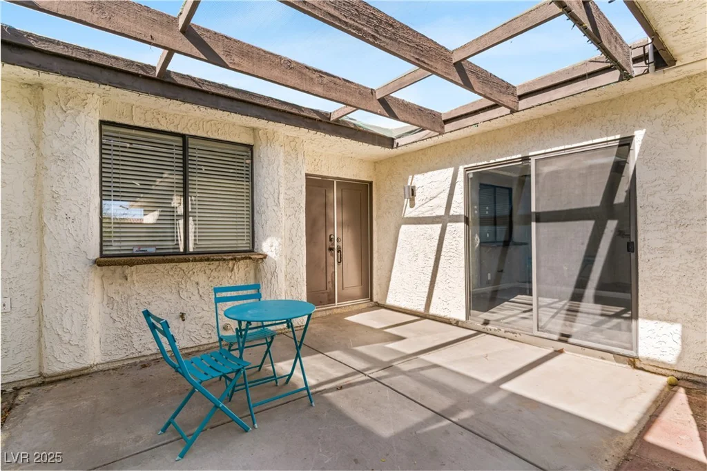 4533 Madreperla, Las Vegas, NV 89121