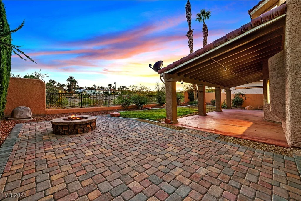 8229 Sedona Sunrise, Las Vegas, NV 89128