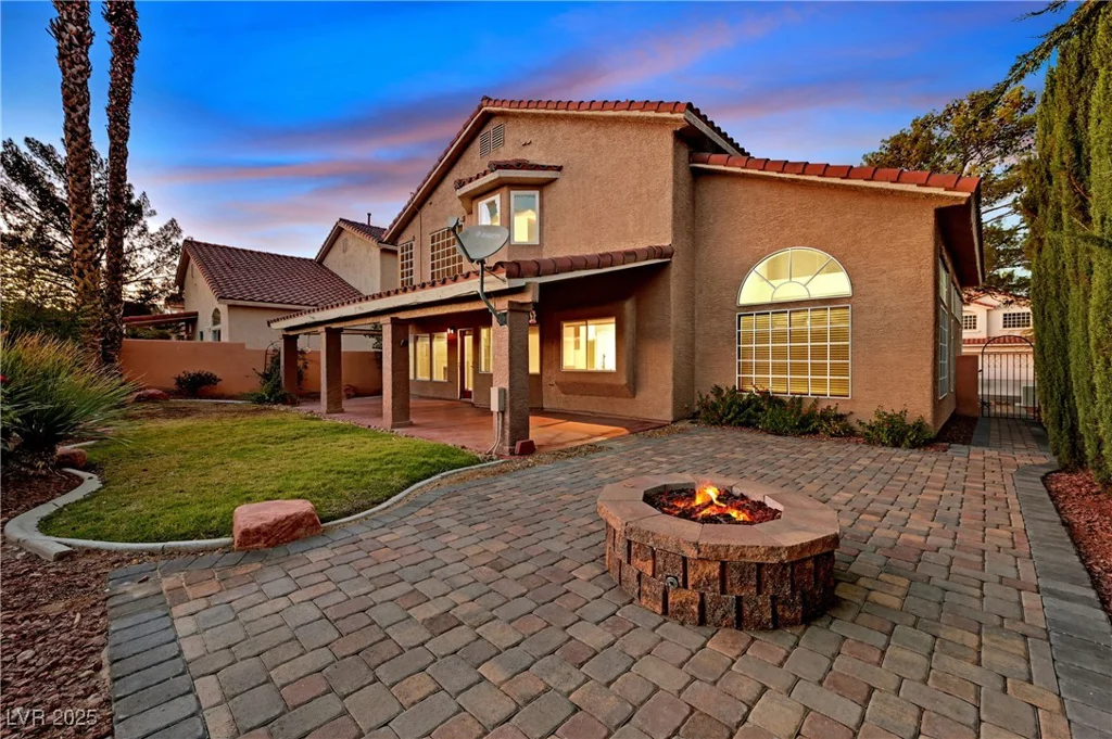 8229 Sedona Sunrise, Las Vegas, NV 89128