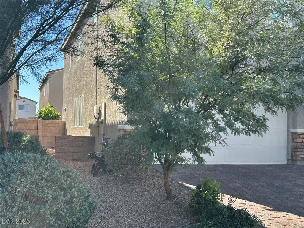 1215 Solemn Cactus, North Las Vegas, NV 89031