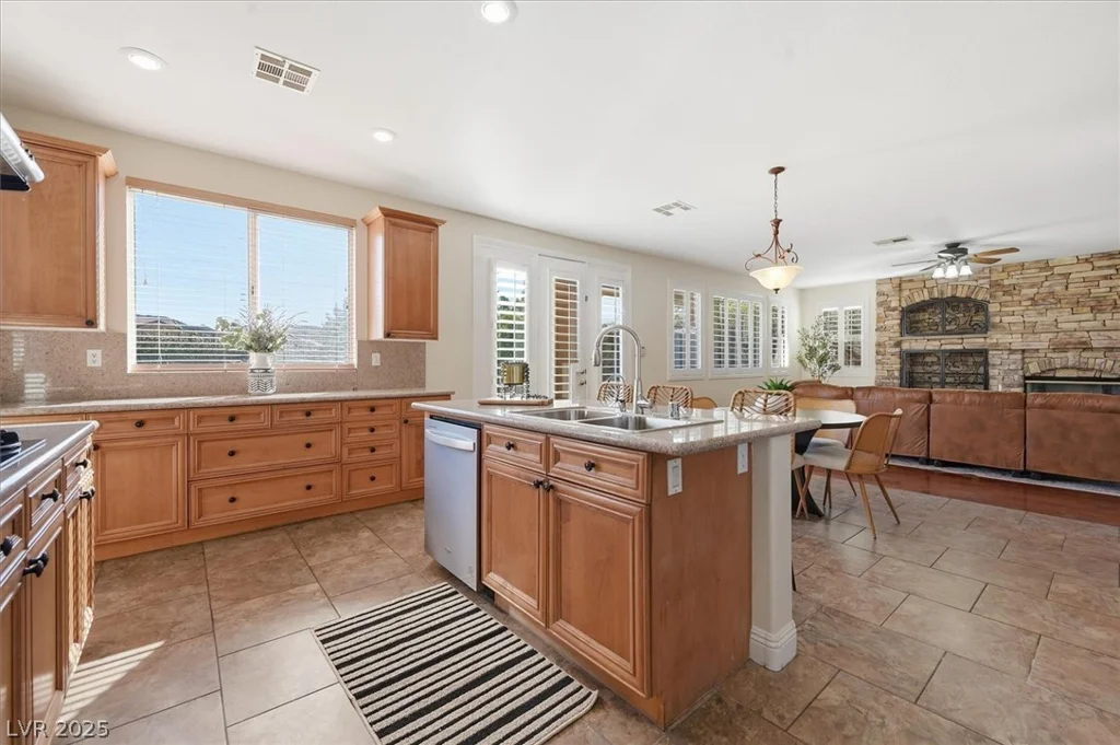 1813 Country Meadows, Henderson, NV 89012