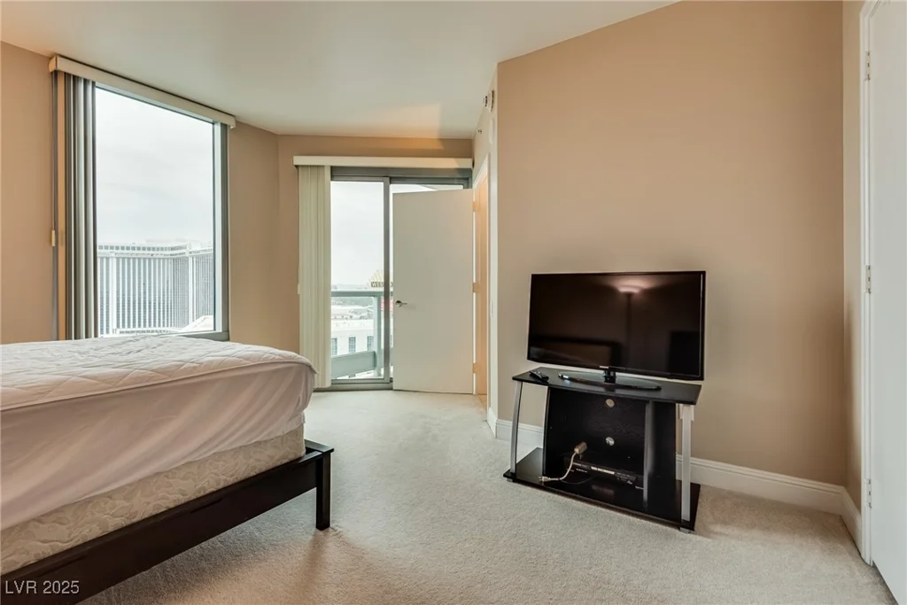 322 Karen, Las Vegas, NV 89109