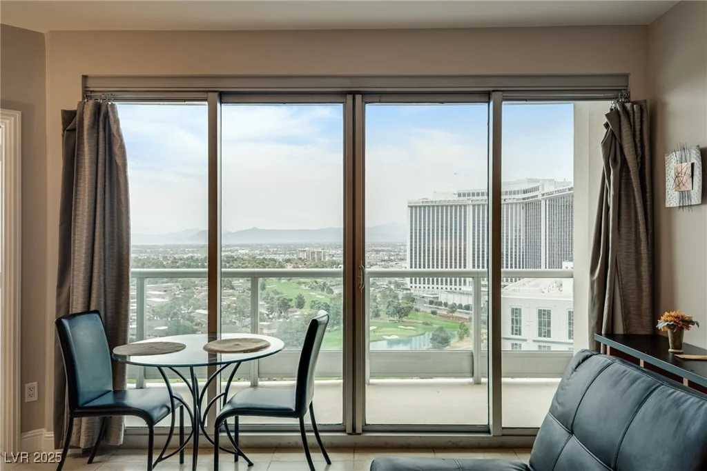 322 Karen, Las Vegas, NV 89109