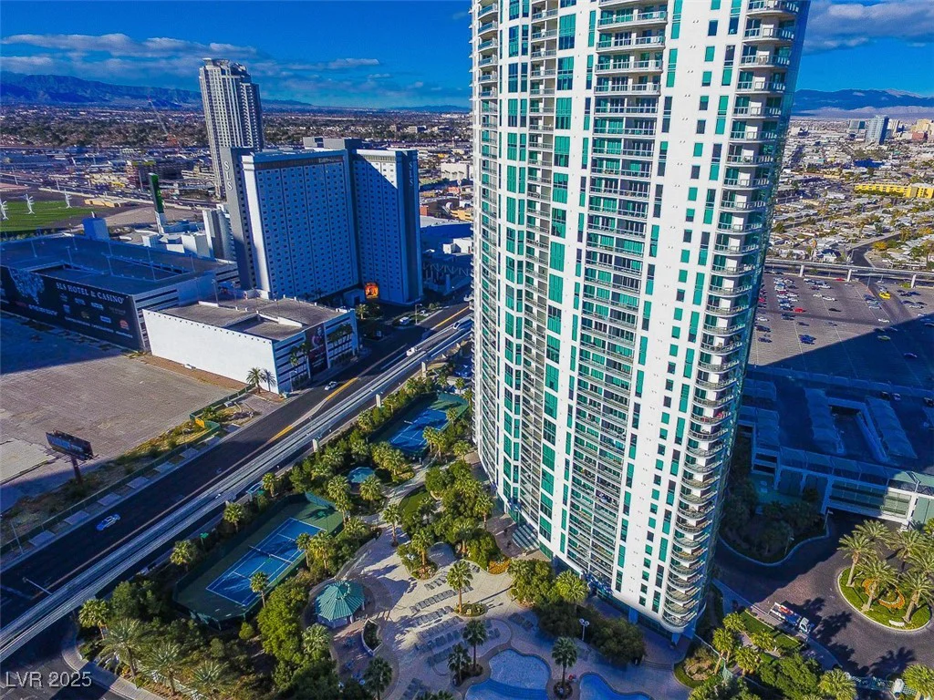 322 Karen, Las Vegas, NV 89109