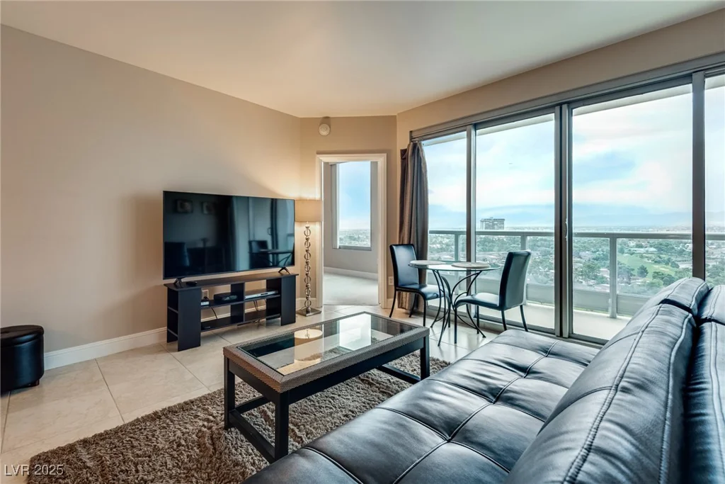 322 Karen, Las Vegas, NV 89109