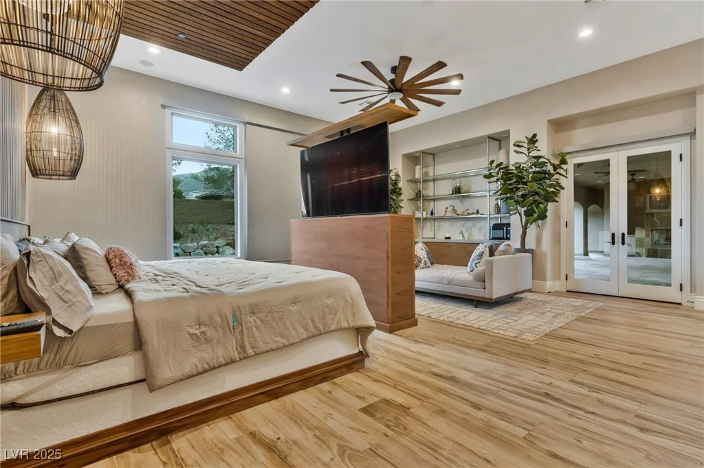 5 Wood Creek, Las Vegas, NV 89141