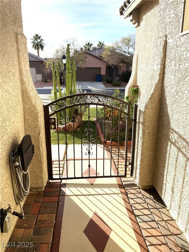3562 Driving Range, Las Vegas, NV 89122