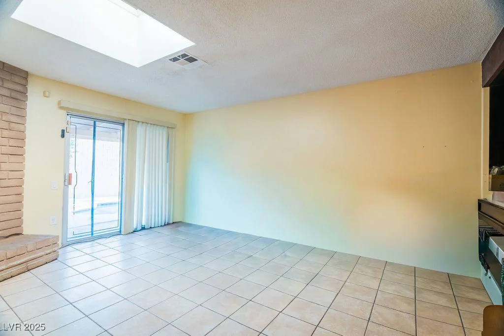 5039 Mesa View, Las Vegas, NV 89120