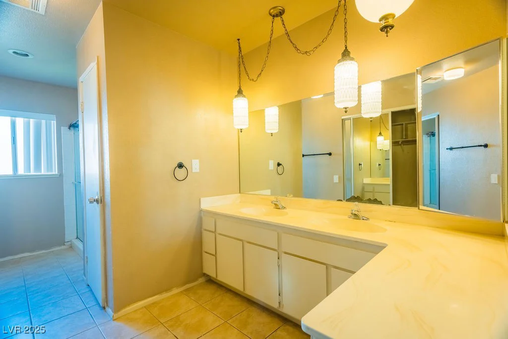 5039 Mesa View, Las Vegas, NV 89120