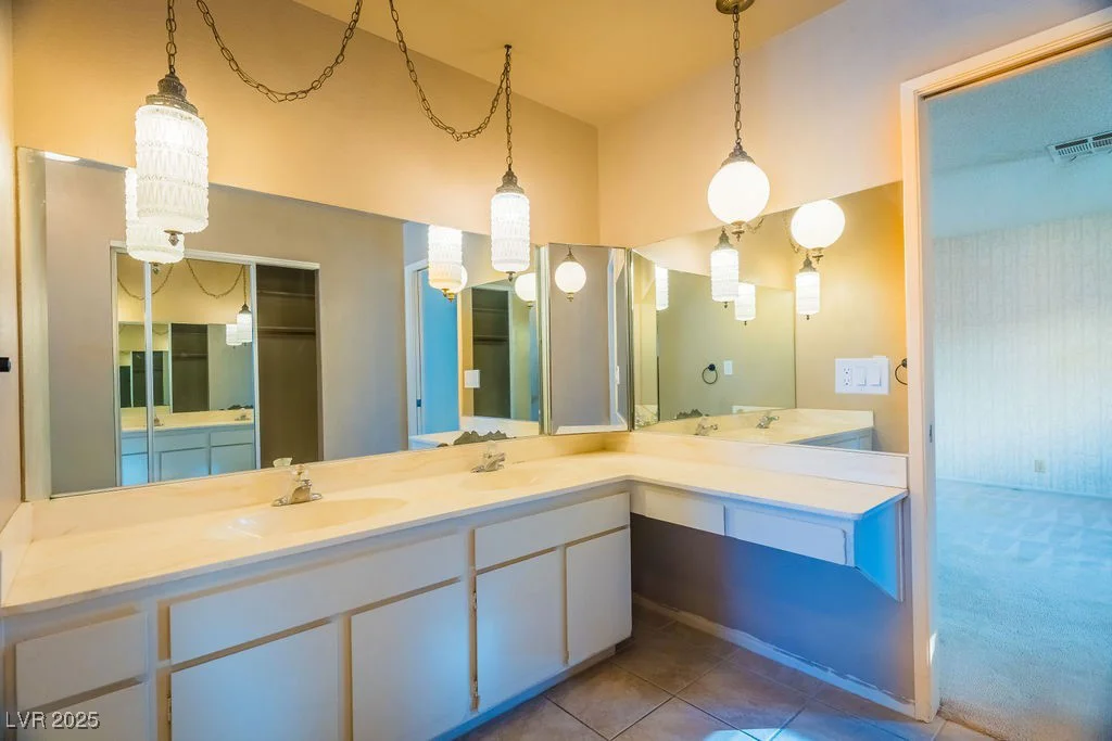 5039 Mesa View, Las Vegas, NV 89120