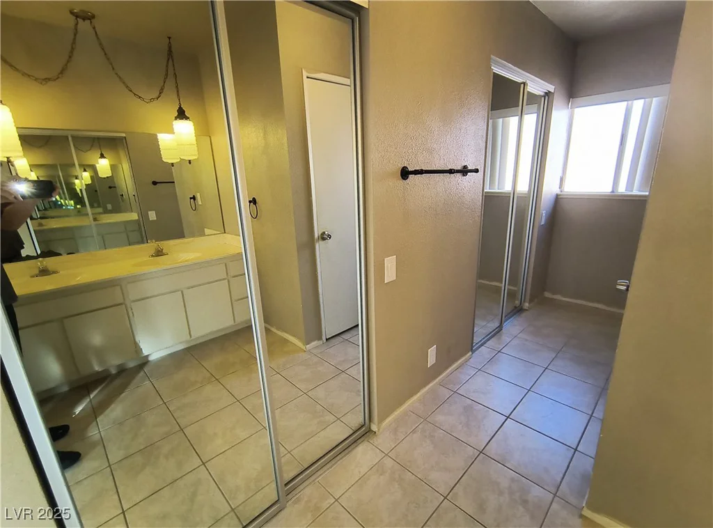 5039 Mesa View, Las Vegas, NV 89120