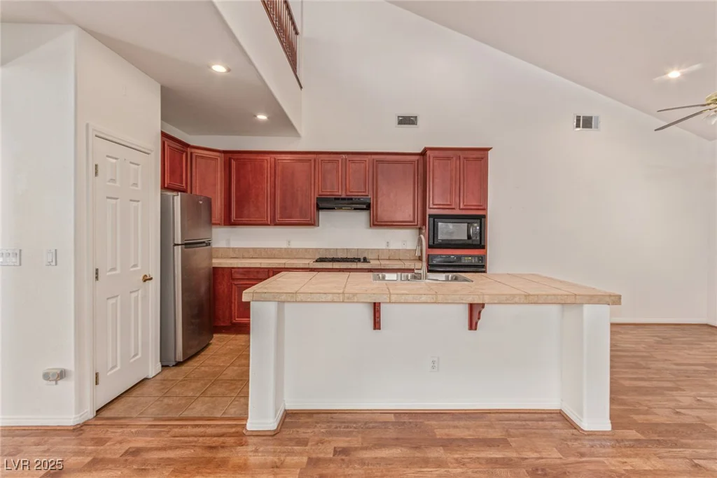 7820 Lonesome Harbor, Las Vegas, NV 89131