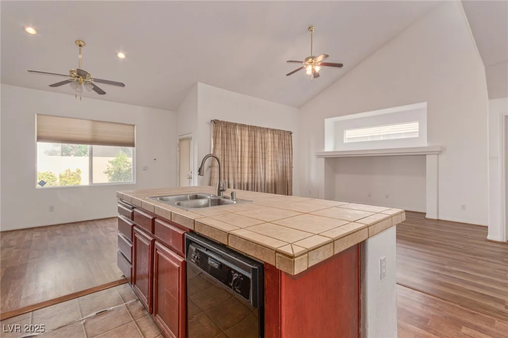 7820 Lonesome Harbor, Las Vegas, NV 89131