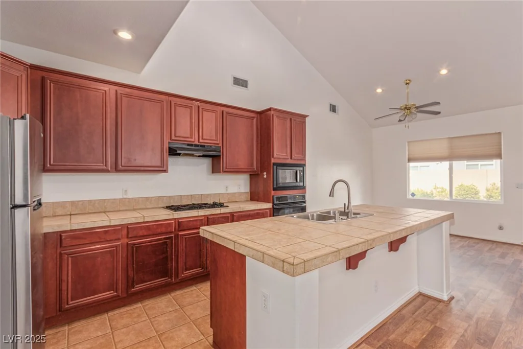 7820 Lonesome Harbor, Las Vegas, NV 89131