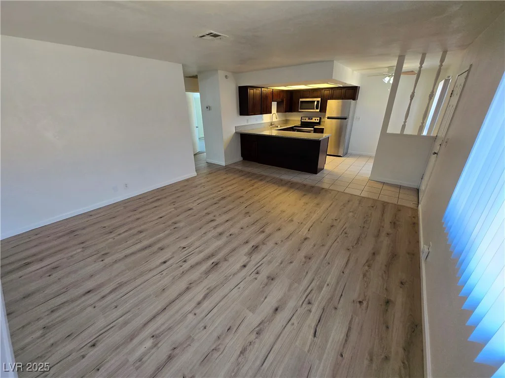 4300 Lamont, Las Vegas, NV 89115