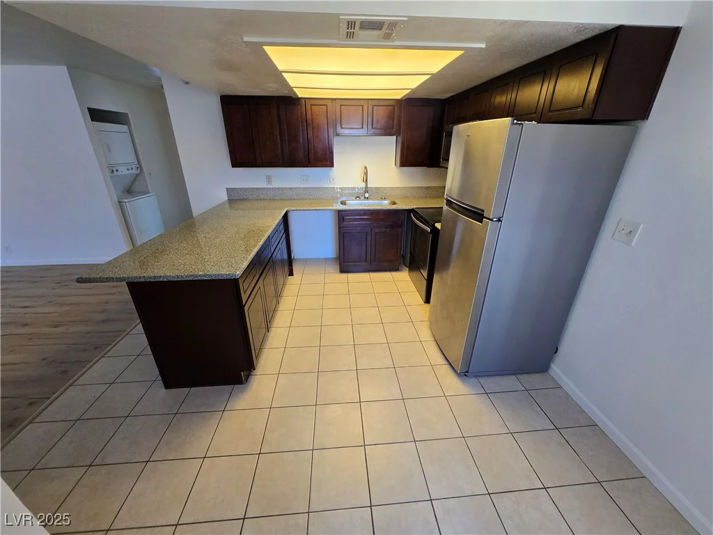 4300 Lamont, Las Vegas, NV 89115