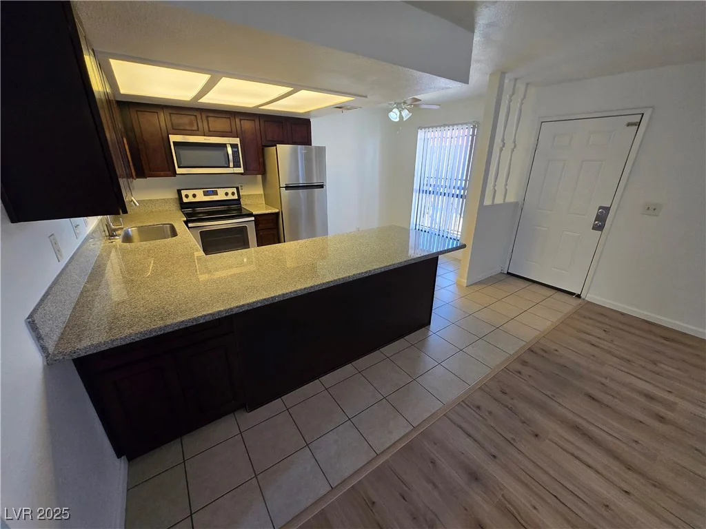 4300 Lamont, Las Vegas, NV 89115