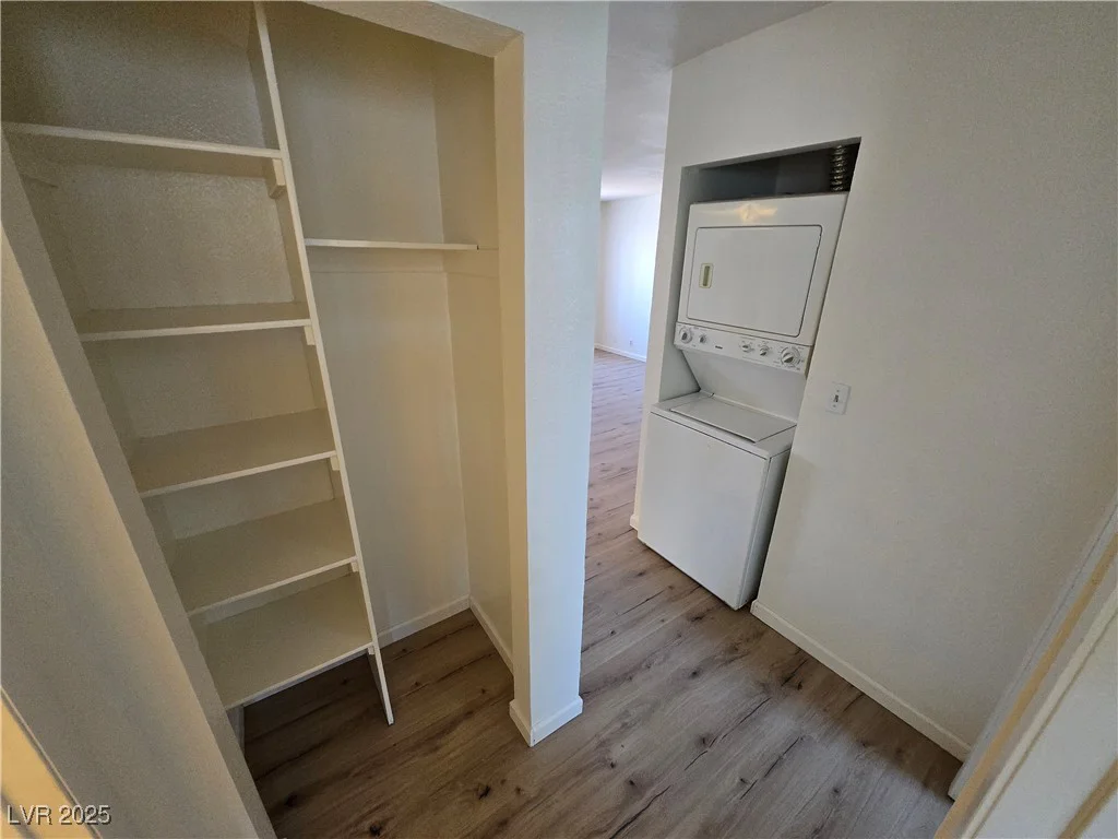 4300 Lamont, Las Vegas, NV 89115