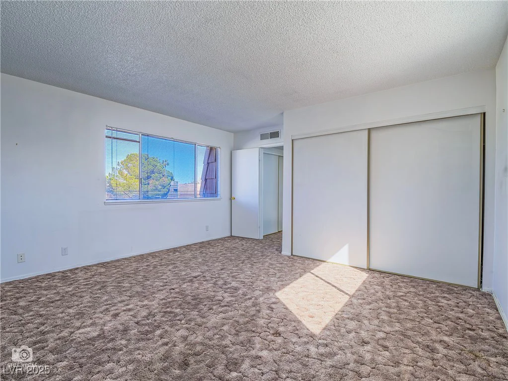 3251 Southridge, Las Vegas, NV 89121