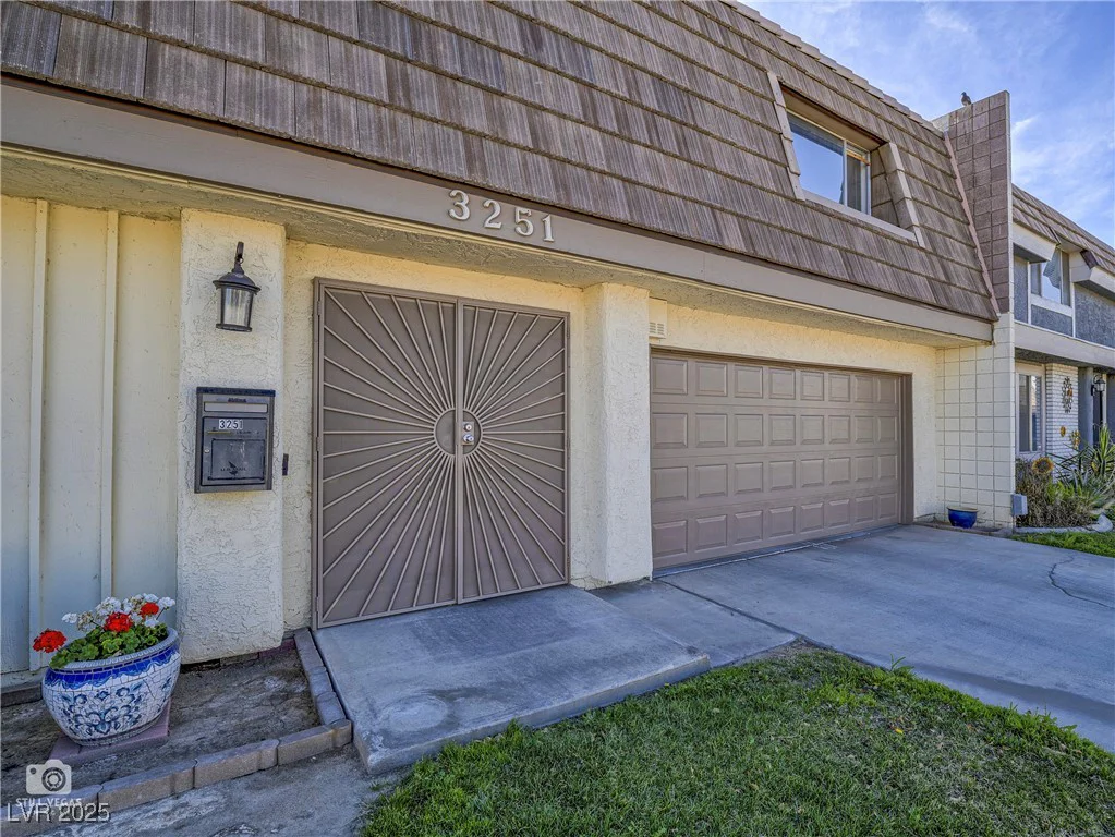 3251 Southridge, Las Vegas, NV 89121