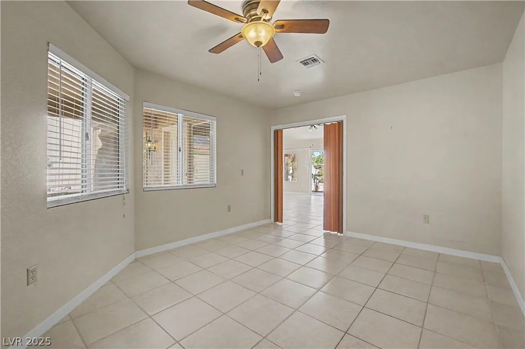 2728 Showcase, Las Vegas, NV 89134