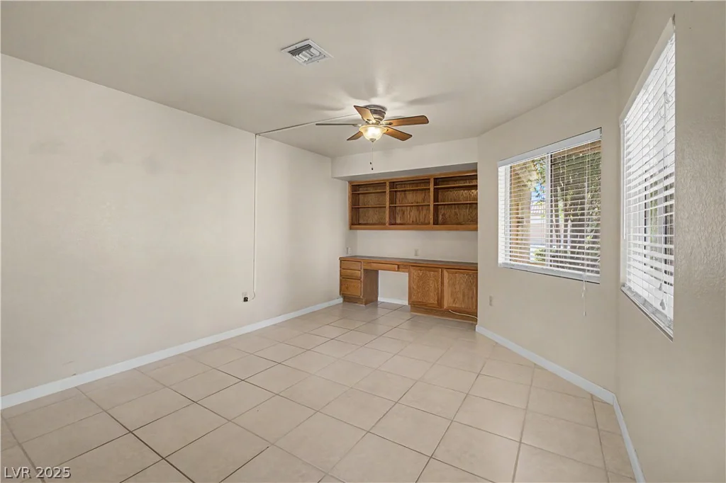 2728 Showcase, Las Vegas, NV 89134