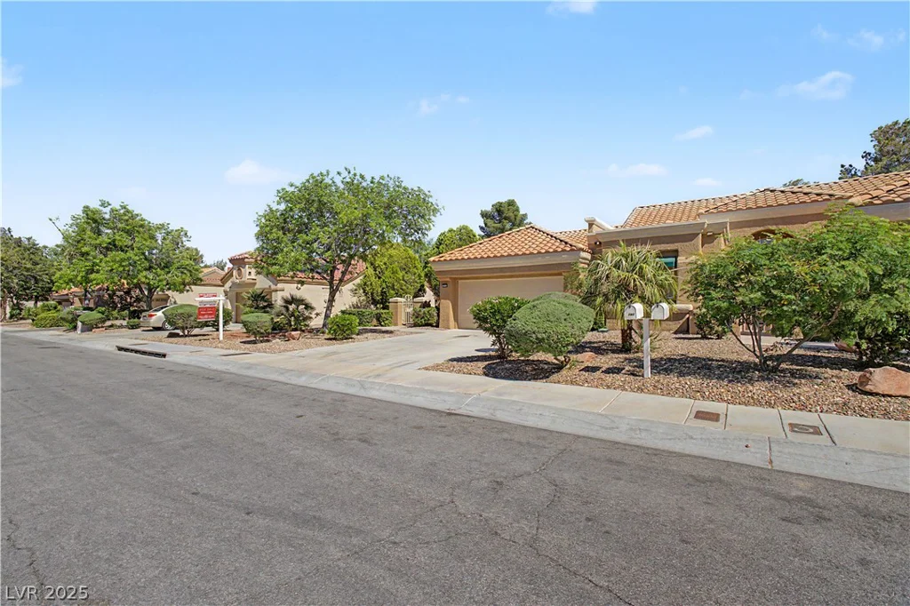 2728 Showcase, Las Vegas, NV 89134