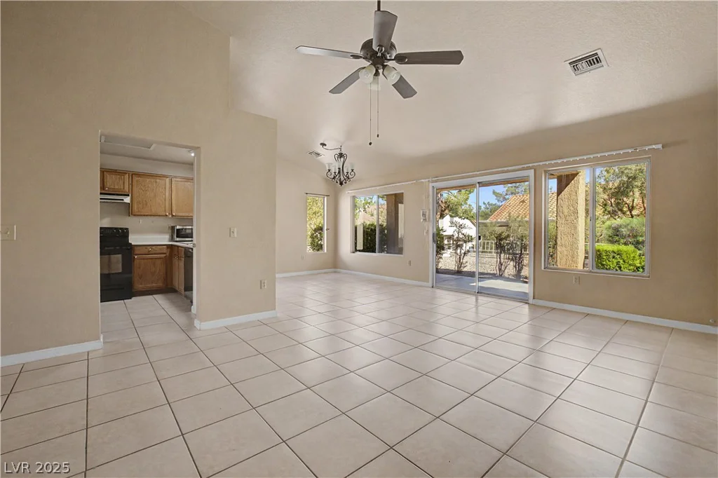 2728 Showcase, Las Vegas, NV 89134