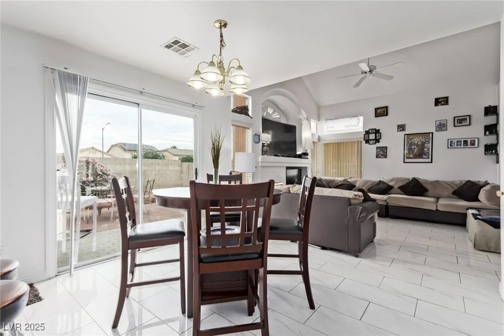 7954 Kentshire, Las Vegas, NV 89117