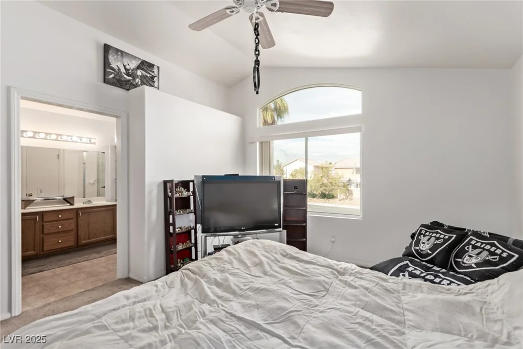 7954 Kentshire, Las Vegas, NV 89117