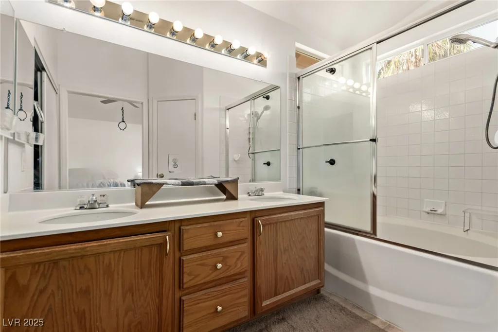 7954 Kentshire, Las Vegas, NV 89117