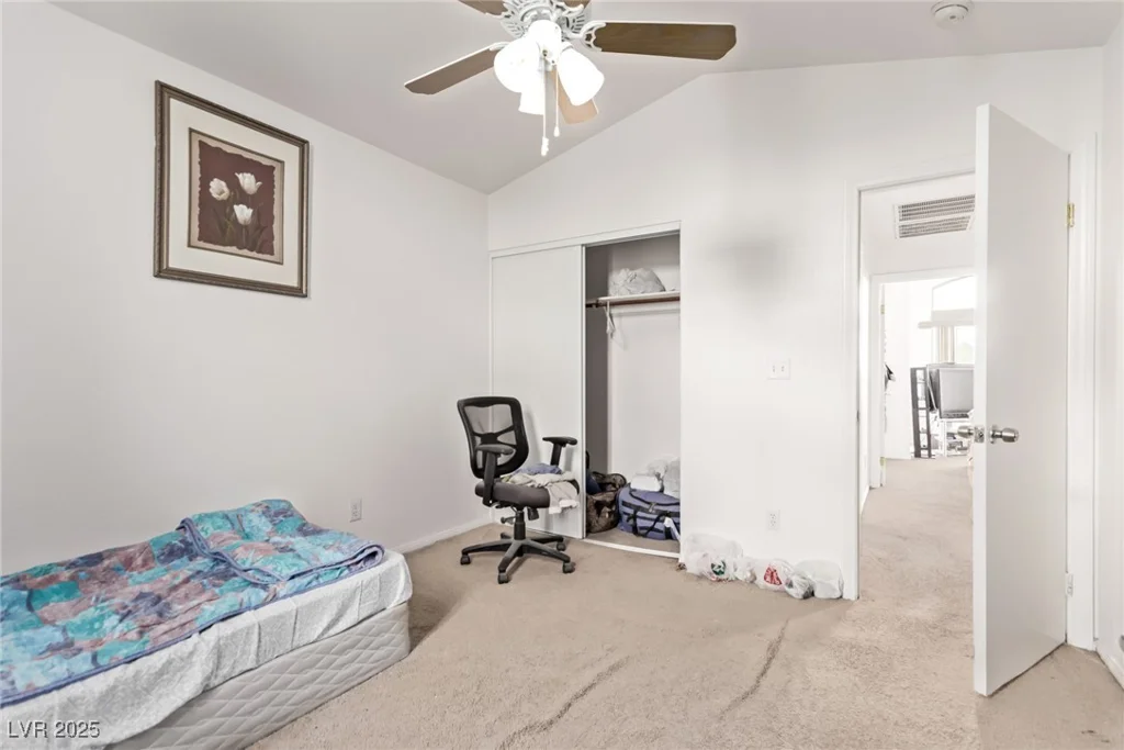 7954 Kentshire, Las Vegas, NV 89117
