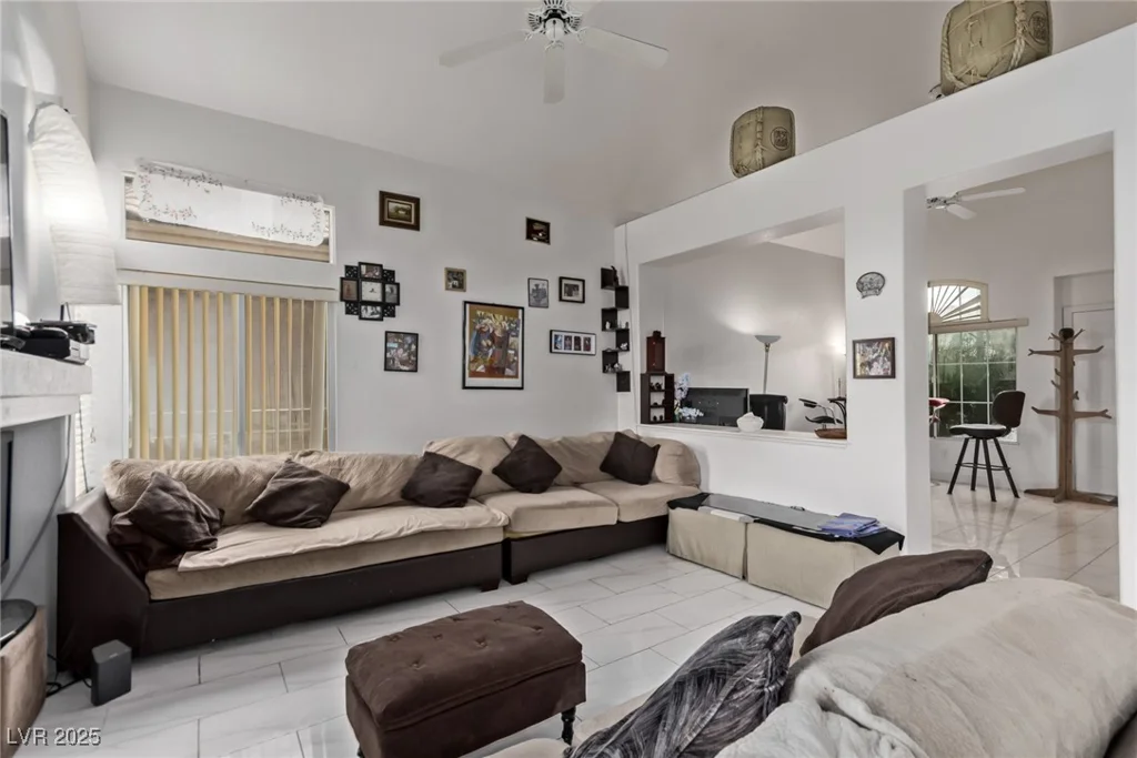 7954 Kentshire, Las Vegas, NV 89117