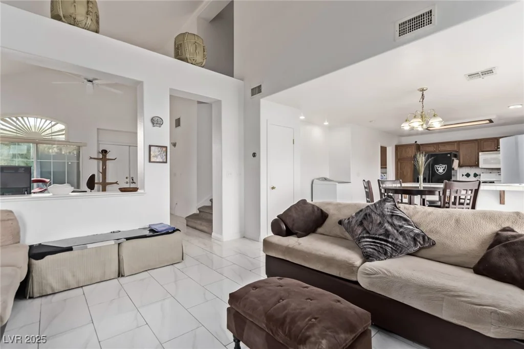 7954 Kentshire, Las Vegas, NV 89117