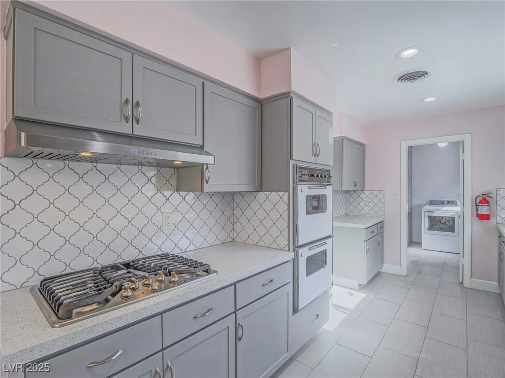 1716 Chapman, Las Vegas, NV 89104