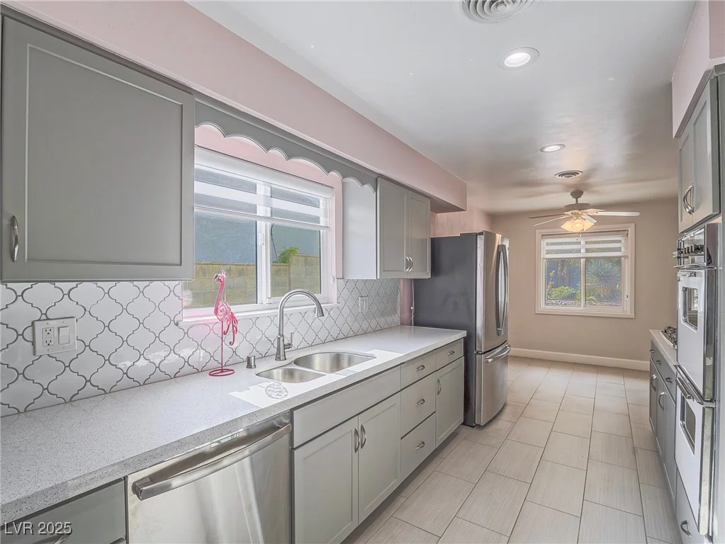 1716 Chapman, Las Vegas, NV 89104