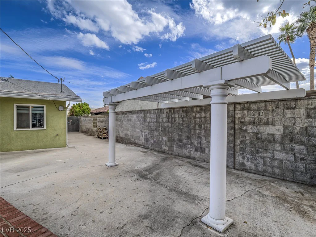 1716 Chapman, Las Vegas, NV 89104