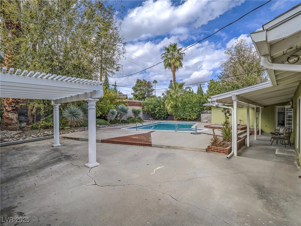 1716 Chapman, Las Vegas, NV 89104