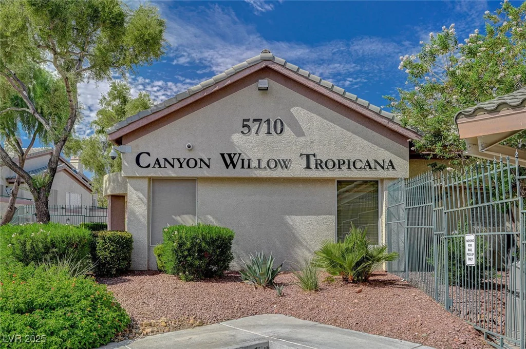 5710 Tropicana, Las Vegas, NV 89122