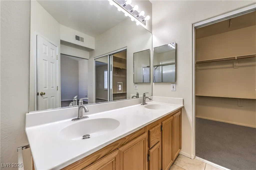 9901 Trailwood, Las Vegas, NV 89134