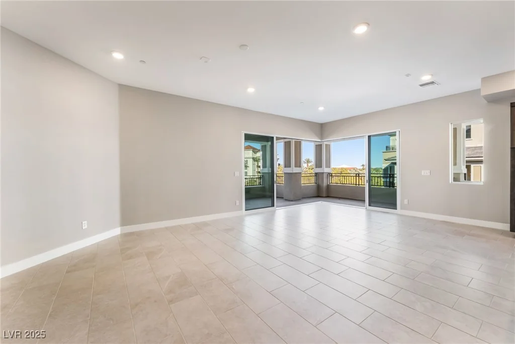 9132 Las Manaitas, Las Vegas, NV 89144