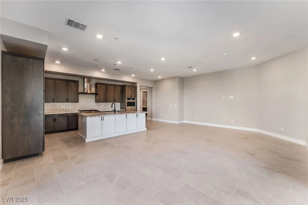 9132 Las Manaitas, Las Vegas, NV 89144